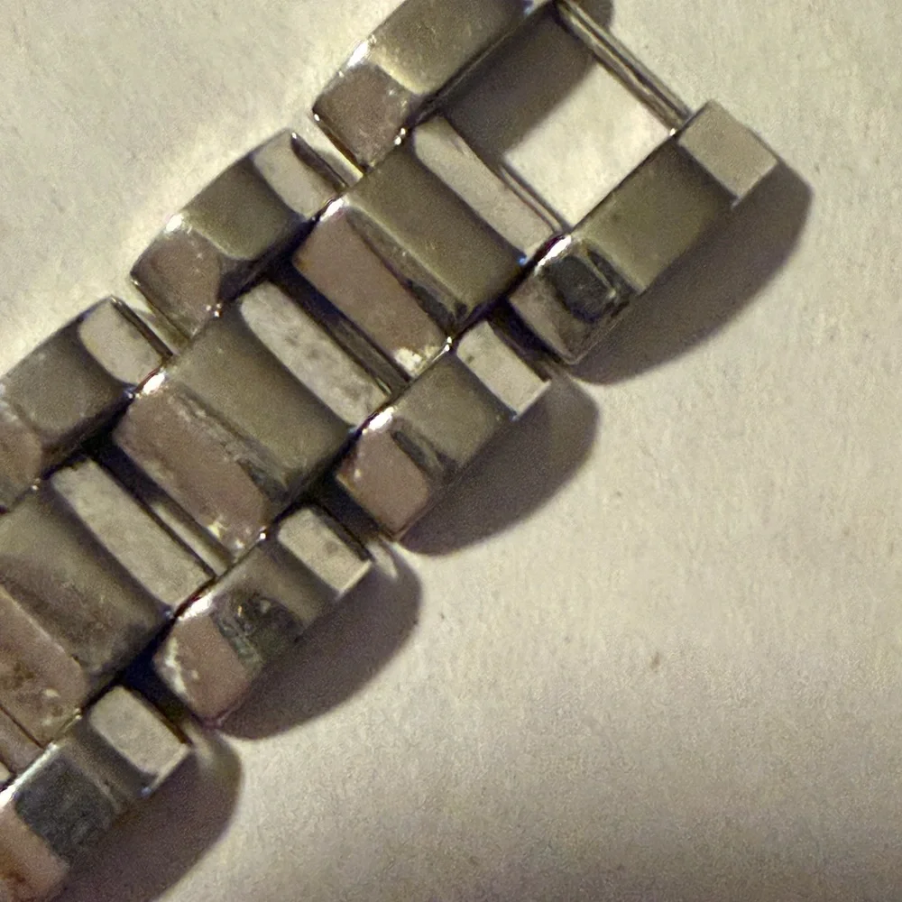 Vintage Jones NY Silver Stainless Steel Minimalist Bracelet Watch,White Dial
